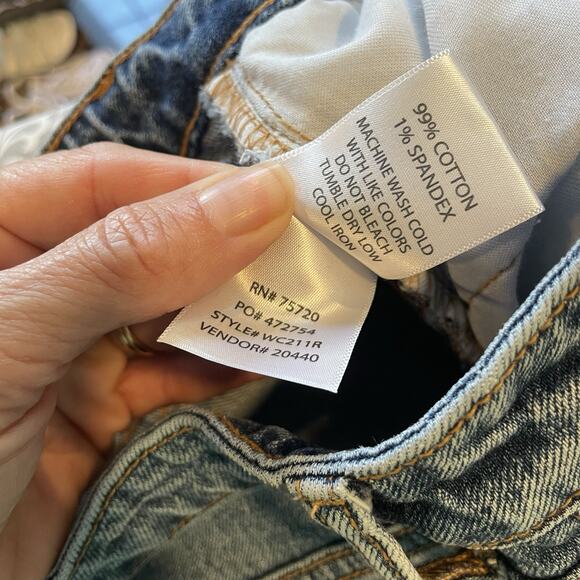 Flared Out Jeans by Willow & Root /Buckle 25x30 Ultra High Rise Med Wash Women’s - Picture 10 of 10